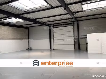 local d'activité 300 m²