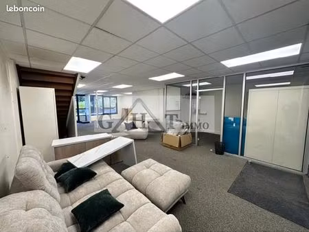 local bureaux 180 m²