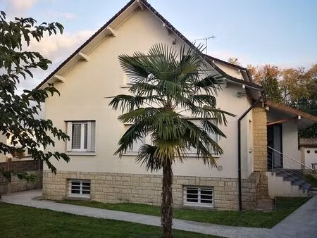 location meublée dans une villa agréable