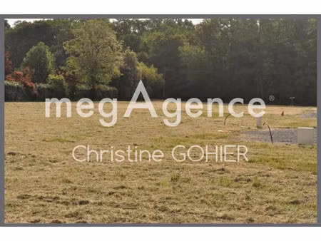 vente terrain 893 m² à taillebourg (17350)  54 008 €