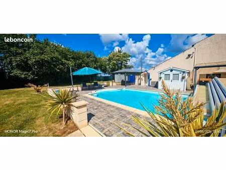 maison vendéenne piscine