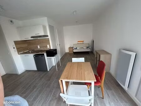 studio meublé récent avec terrasse – la roche-sur-yon