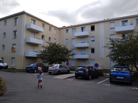 appartement t2 rond-point du coteau (proche clinique  chd)