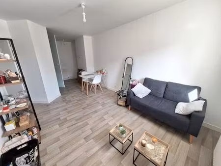 a louer - agence giboire - appartement 2 pièces - bruz centre-ville