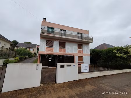 location commerce 261 m² à auxerre (89000)