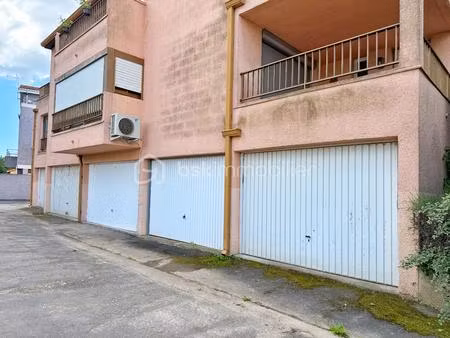 parking de 16 m² à agde