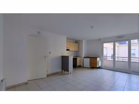 cesson - appartement 2 pièces 47.40 m2