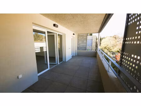 vente appartement 3 pièces  66.42m²  nîmes