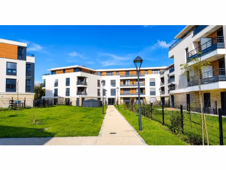carre bergame - 2 pieces meuble avec terrasse jardin et parking sous-sol
