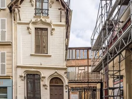 location bureaux 72 m²