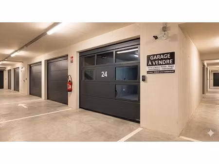 à vendre : garage fermé & sécurisé – secteur pinède  juan-les-pins