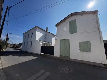 bourcefranc  maison en pierre renovee de 89m² + dependances
