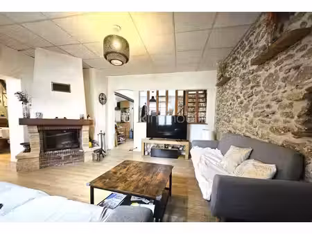 maison familiale avec terrasse et jardin
