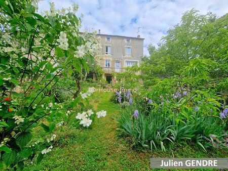maison de ville + 155 m2 sur parcelle de 554 m2