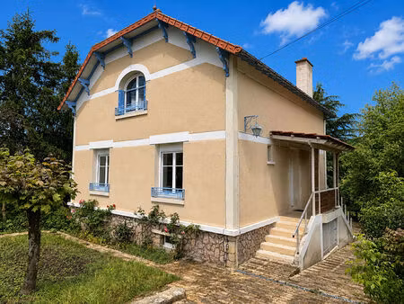 maison rénovée de 113 m² avec jardin de 6 816 m² à tournon saint martin