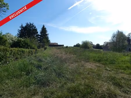 parcelle constructible de 1393m2 à cuissai.