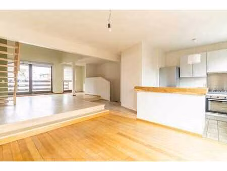 superbe duplex 2ch avec terrasse et garage