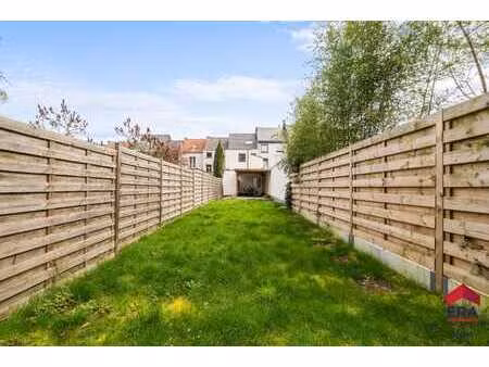 maison rénovée avec 2 chambres  garage et jardin