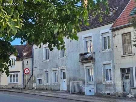 immeuble 136 m² pougues-les-eaux