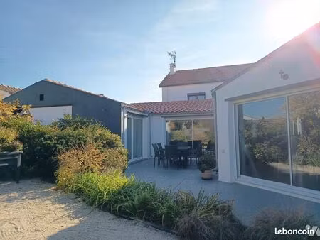 maison 6 pièces 207 m²