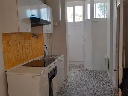 t2 libre rue de brach a bordeaux 650 euros