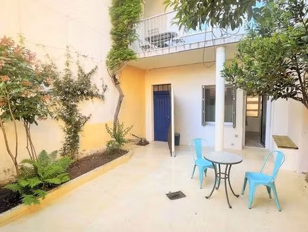 t2 meublé neuf lumineux 38m² + terrase 30m² + dépendance