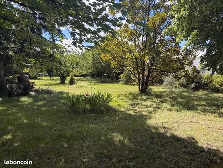 terrain 640 m² anneyron