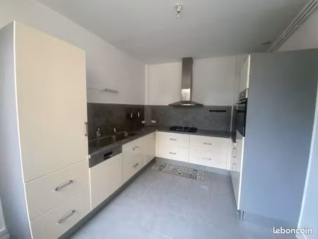 appartement t4 sous préfecture