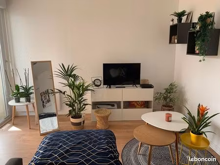 location t2 meublé + parking au pied du metro la vache toulouse