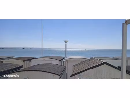 cabane de plage ( les courlis )