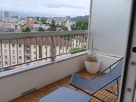 location studio meublé