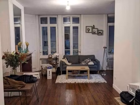 t2 54 31m² – vieux lille  proche gares – non meublé – disponible 07/06/2026