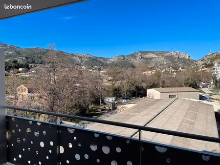 t2 récent de 39 m²