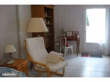 chambre meublée