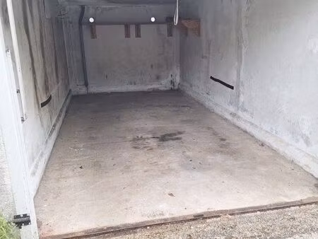 garage à loué