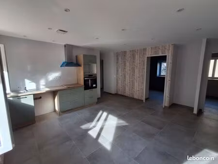 loue appartement 56m² +garage