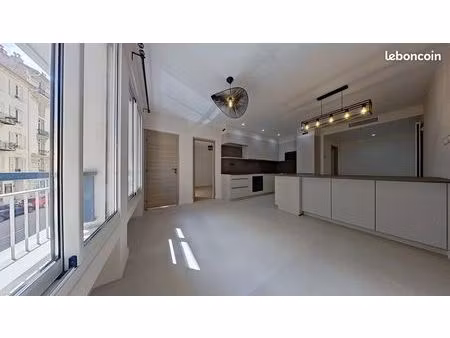 appartement 5 pièces 92 m²