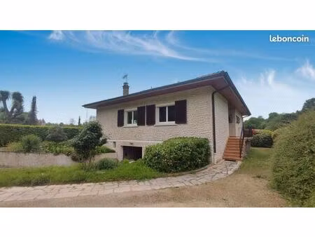 villa 4 pièces 100 m²