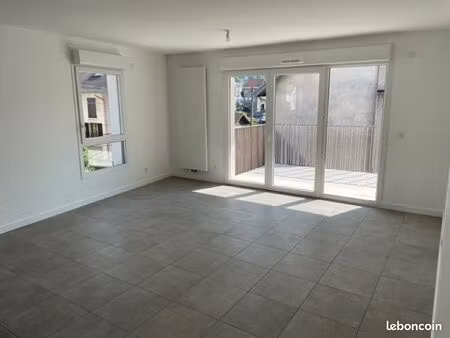 appartement t4 de 88 m2 de 2021 avec un grand balcon de 15 m2 plein sud. vues revard et de