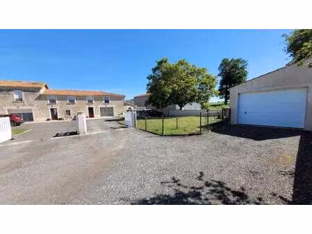 location maison à saint-valérien (85570) : à louer / 107m² saint-valérien
