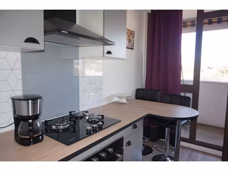 location meublée appartement 1 pièce 31 m² à aurillac (15000)  460 €