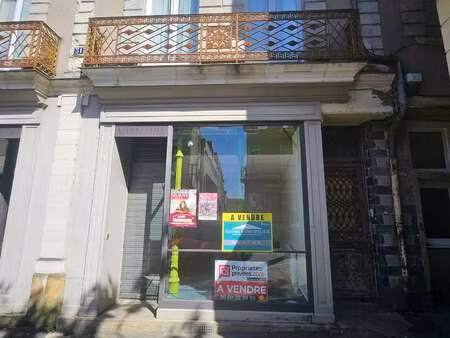 vente bureaux et commerces à châteaubriant centre (44110) : à vendre / châteaubriant centr