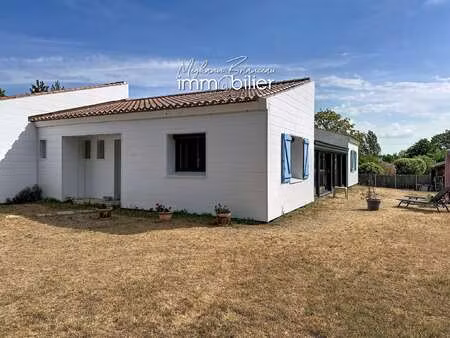 vente maison à notre-dame-de-monts (85690) : à vendre / 174m² notre-dame-de-monts