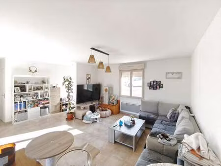 vente maison à parigné-l'évêque (72250) : à vendre / 93m² parigné-l'évêque