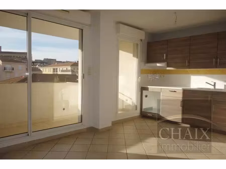 location appartement 2 pièces 44 m² à aubagne (13400)