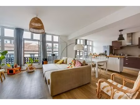 vue dégagée sur la cathédrale