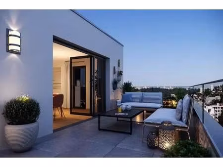 3 pieces lumineux avec terrasse