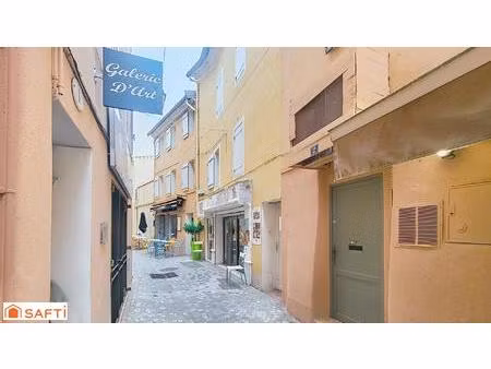 appartement t2 sur le port de sanary-sur-mer