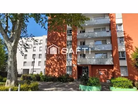 beau t2 bien situé - cuisine équipée - salle d'eau refaite