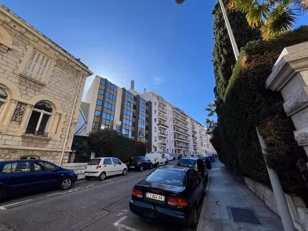 a louer  bureaux  115 m² environ  centre ville de nice